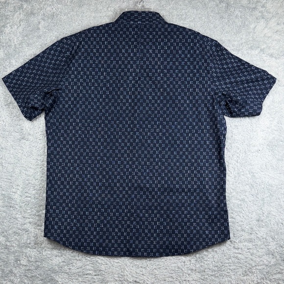 lululemon athletica Dark Blue Patterned Men's Shirt - Picture 7 of 8